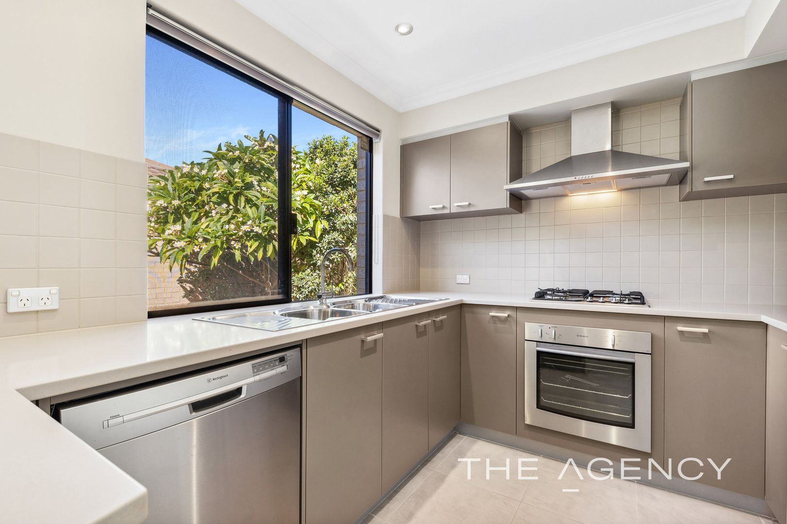 154A Herbert Street, Doubleview WA 6018, Image 2