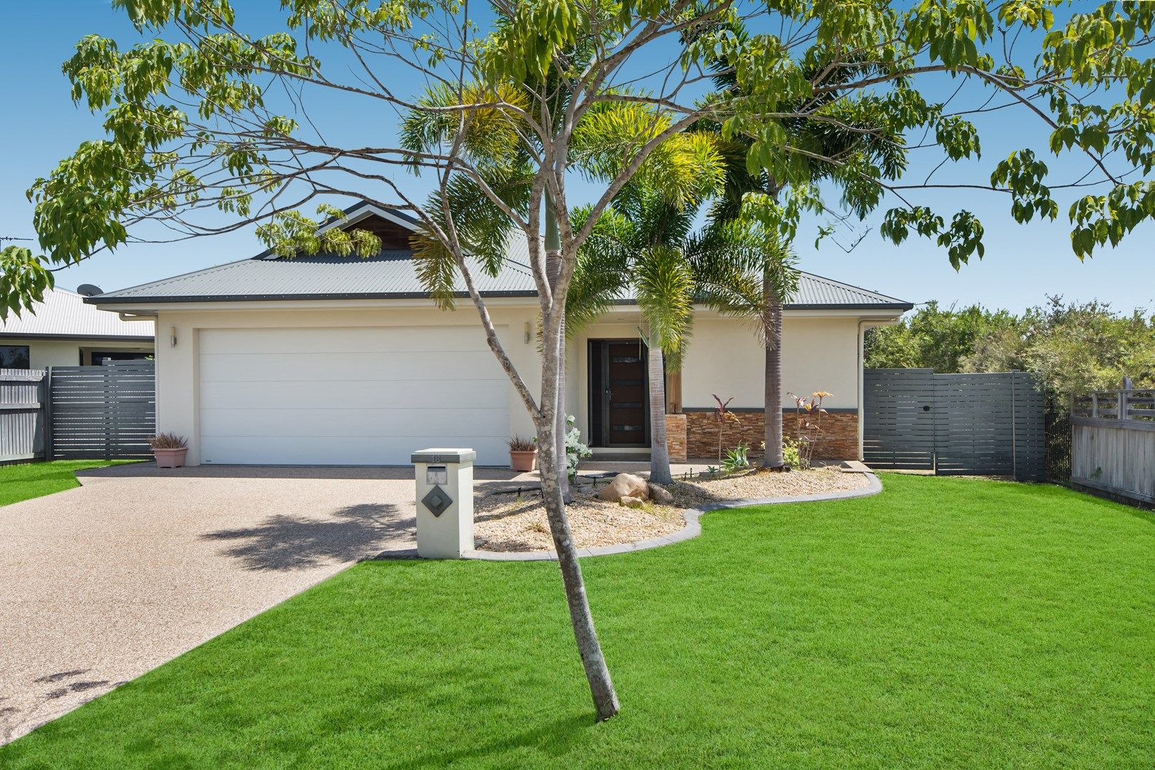 4 bedrooms House in 18 Mannikin Way BOHLE PLAINS QLD, 4817