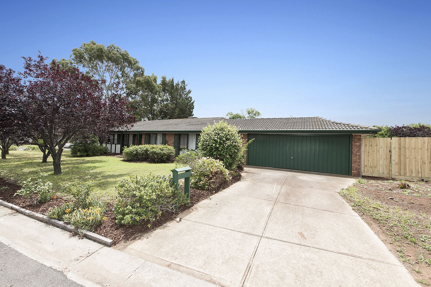 56 Campaspe Crescent, Brookfield VIC 3338, Image 2