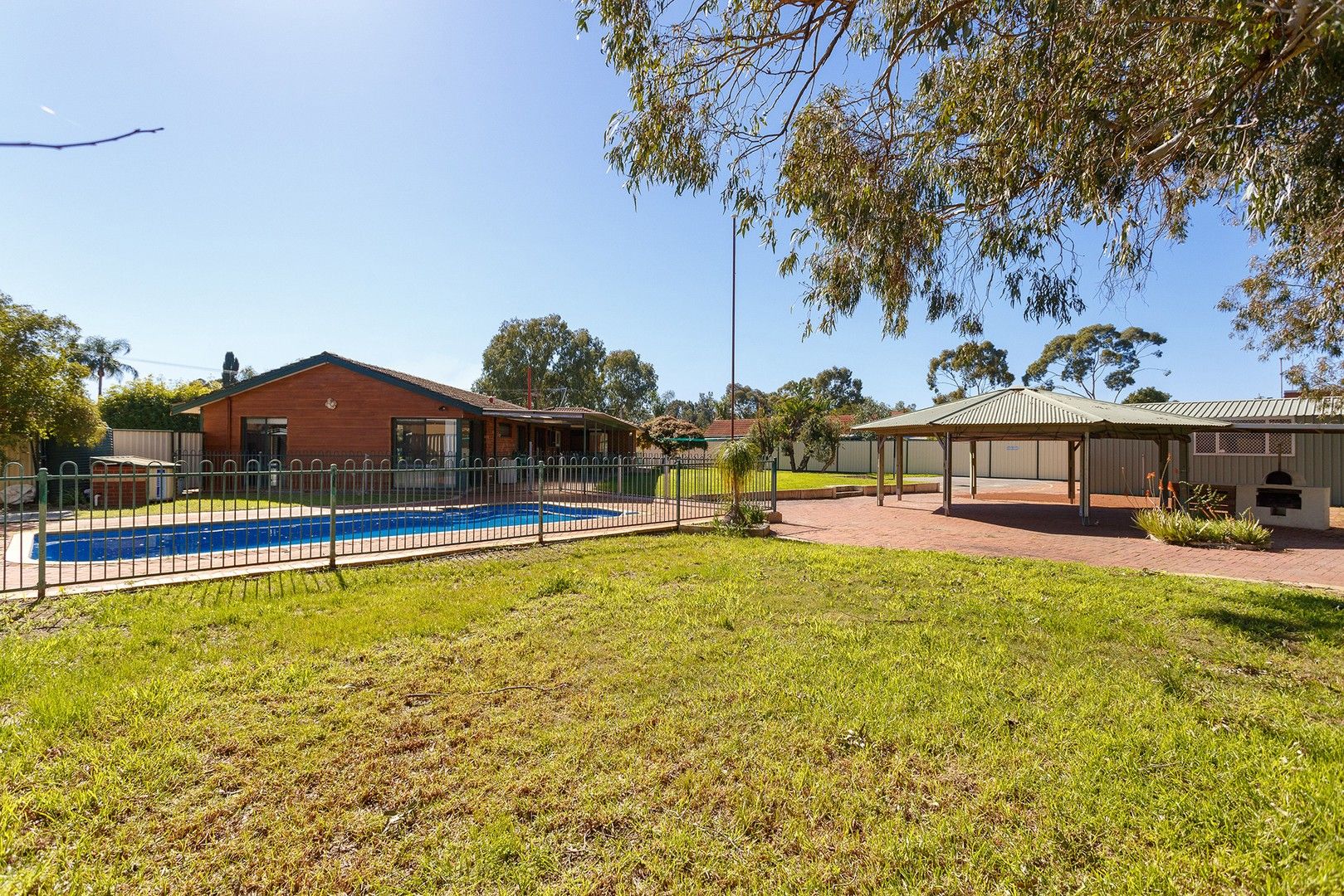 11 Pow Street, West Swan WA 6055, Image 1