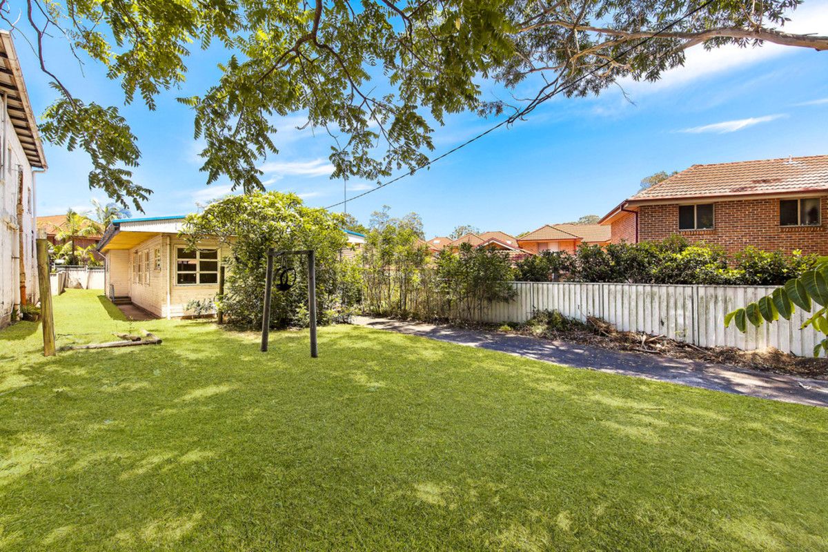 212 Avoca Drive, Avoca Beach NSW 2251, Image 2