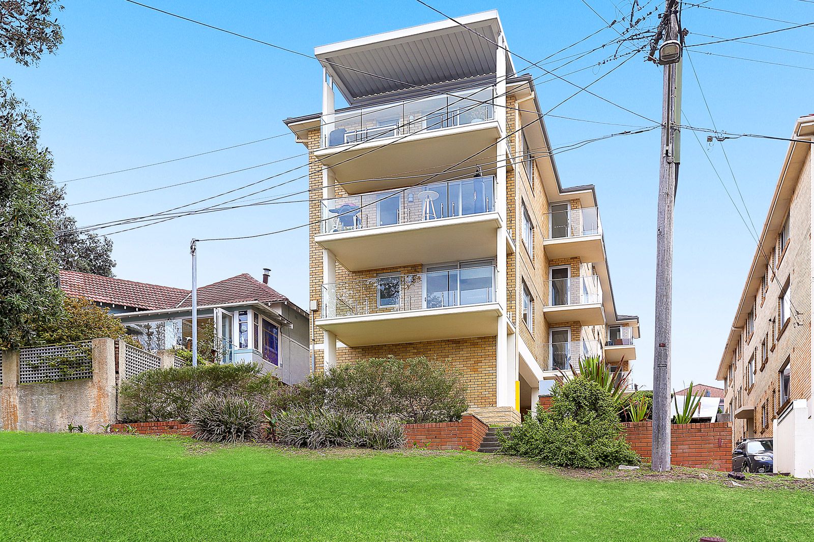 2 bedrooms Apartment / Unit / Flat in 2/7 Carlisle Street TAMARAMA NSW, 2026