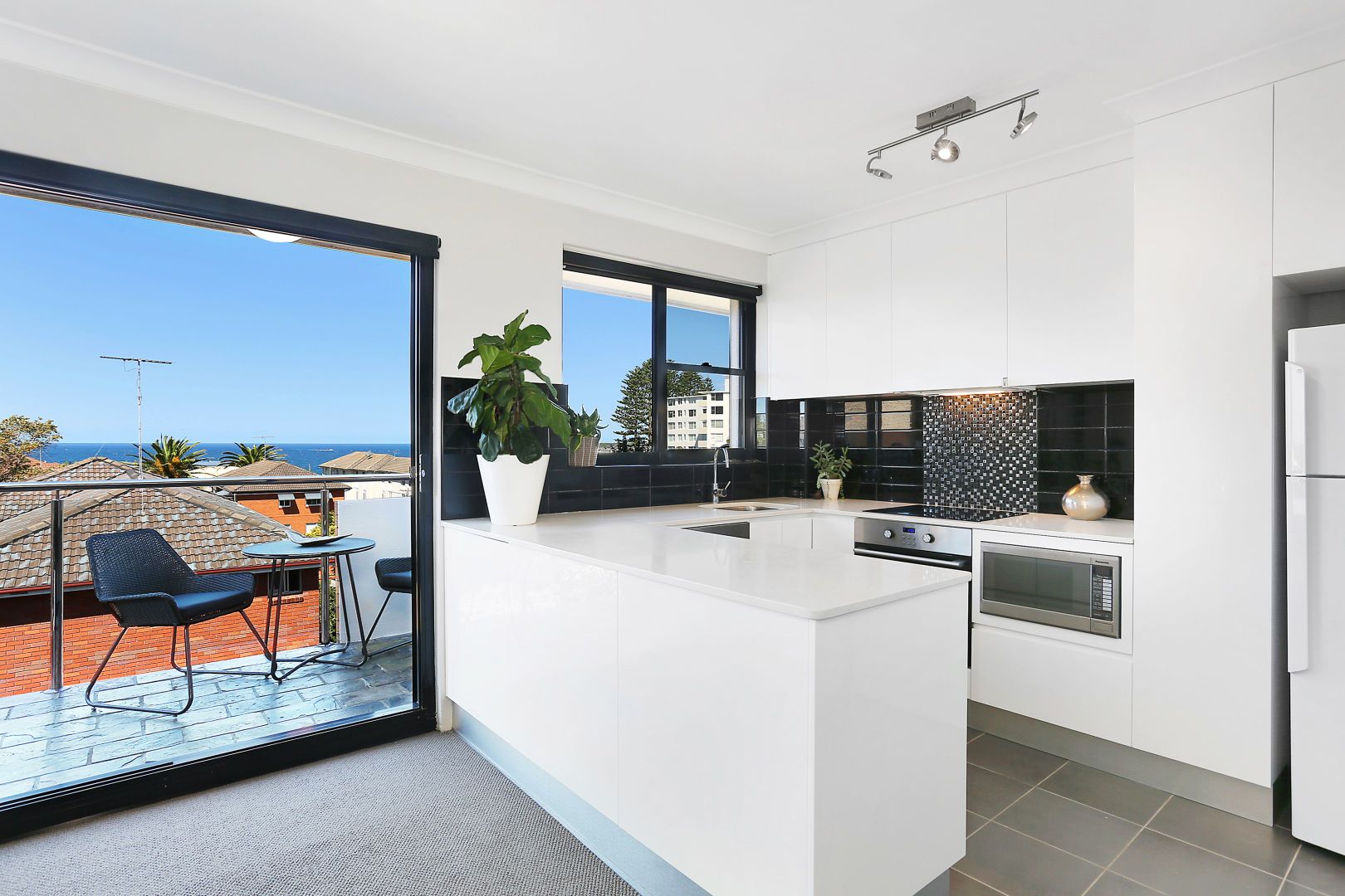 12/16-18 Elizabeth Place, Cronulla NSW 2230, Image 2