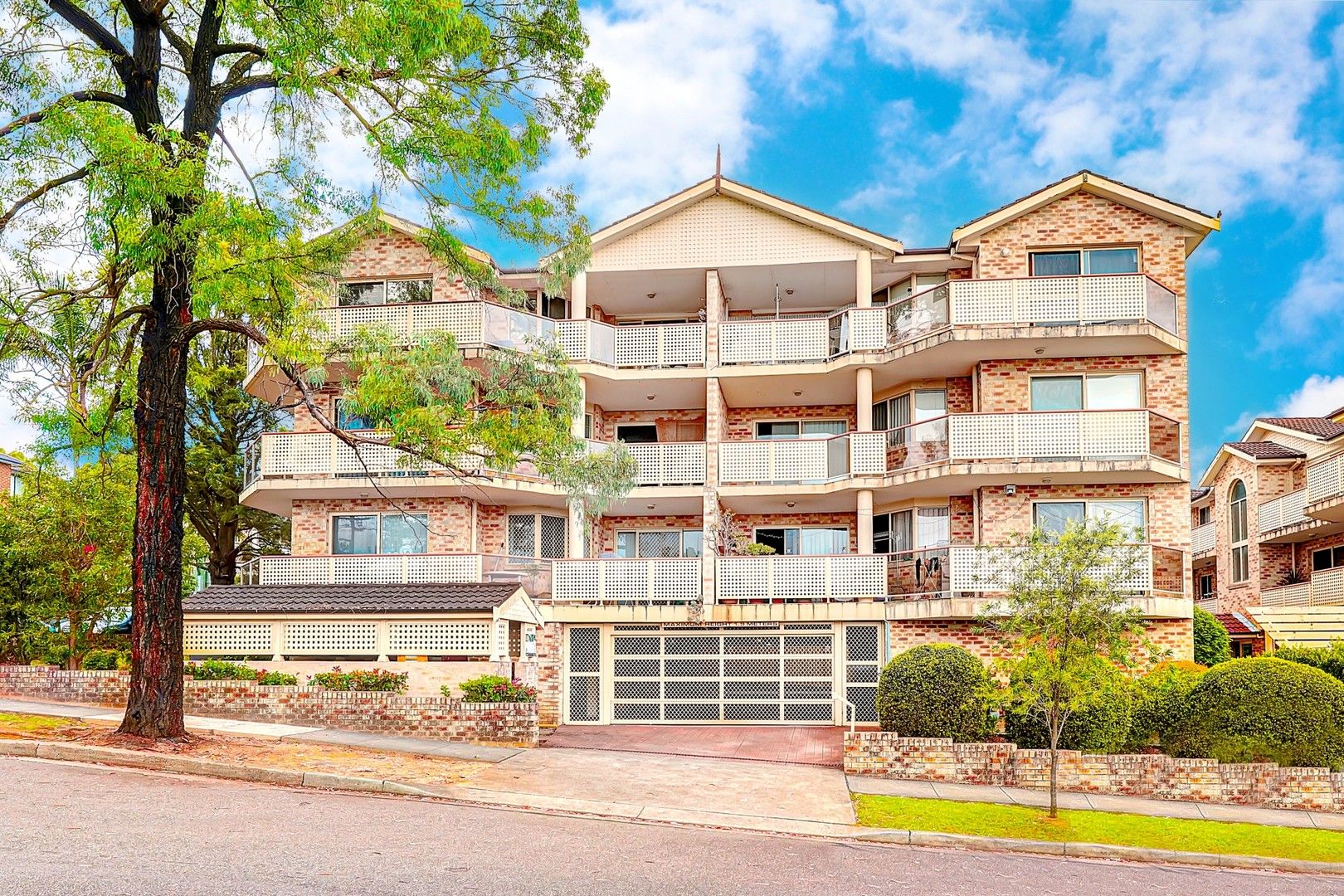 3 bedrooms Apartment / Unit / Flat in 10/18-20 Calder Rd RYDALMERE NSW, 2116