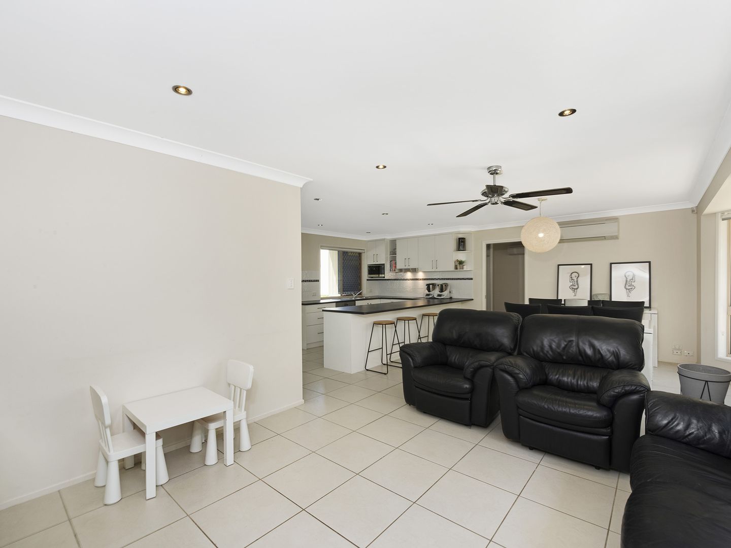 2 Martindale Place, Forest Lake QLD 4078, Image 2