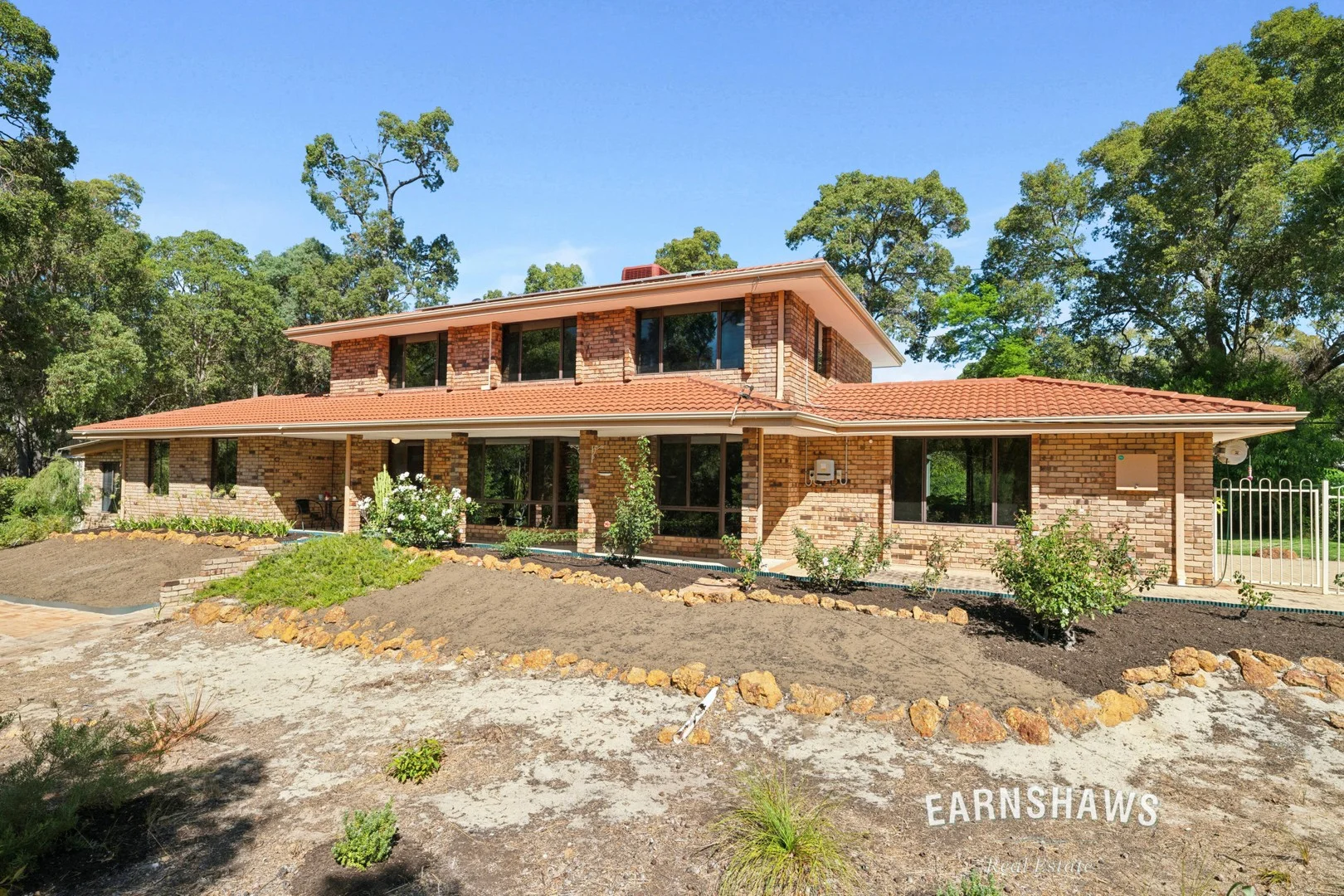 6 Lindsay Place, Glen Forrest WA 6071