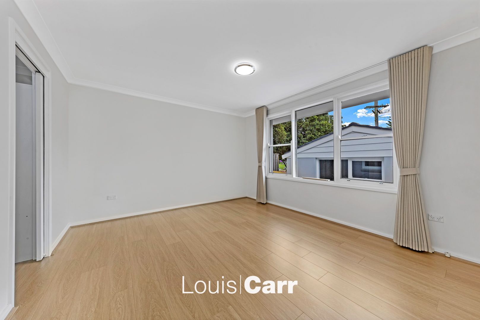 19 Larool Crescent, Castle Hill NSW 2154, Image 2