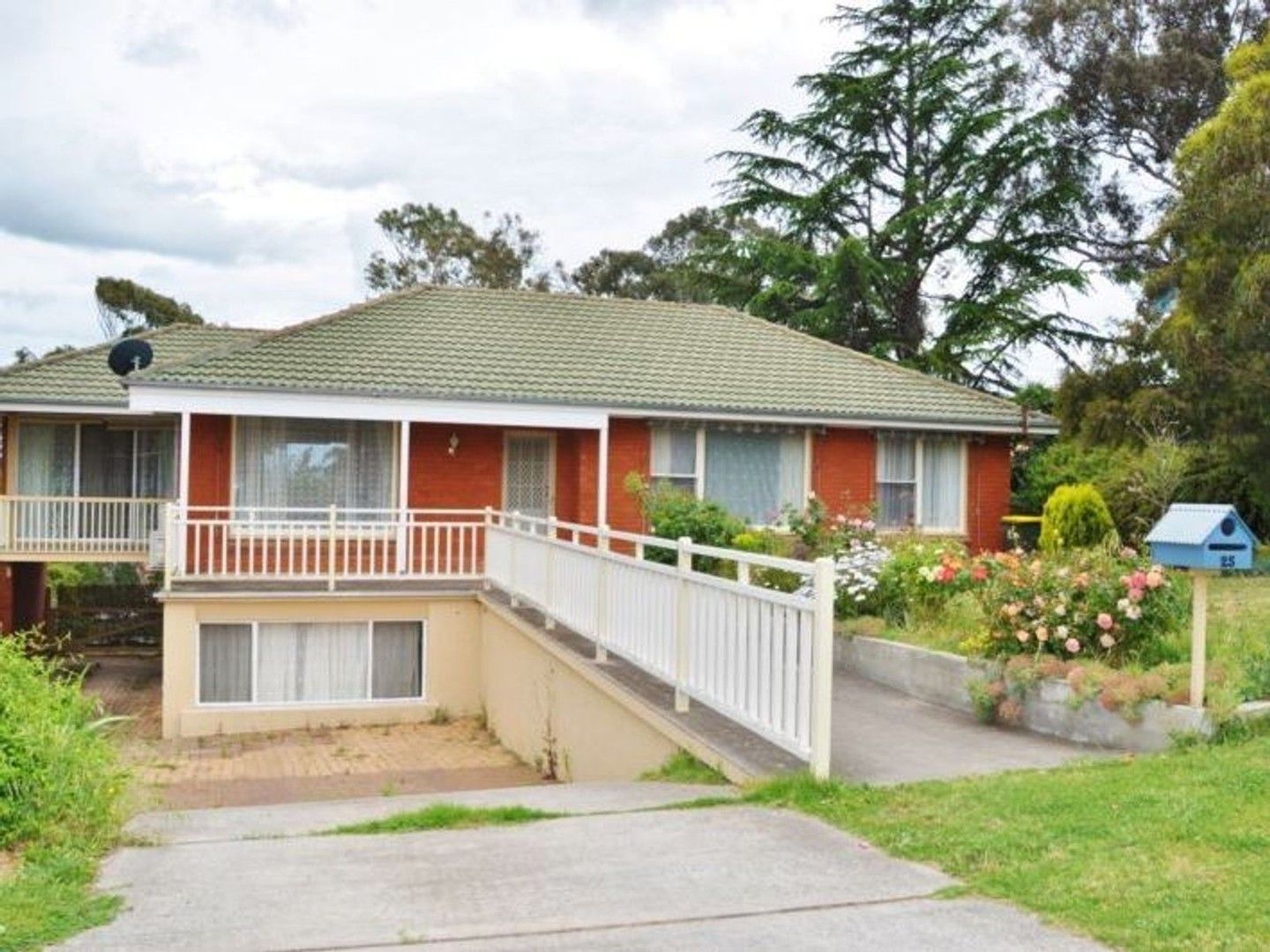 4 bedrooms House in 25 White Street WEST BATHURST NSW, 2795