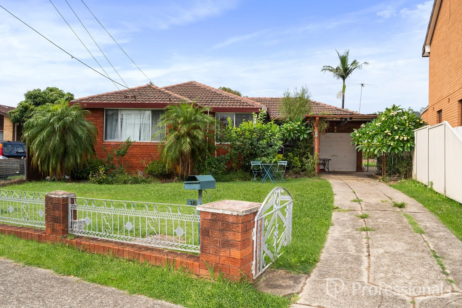 16 Gibson Avenue, Casula NSW 2170