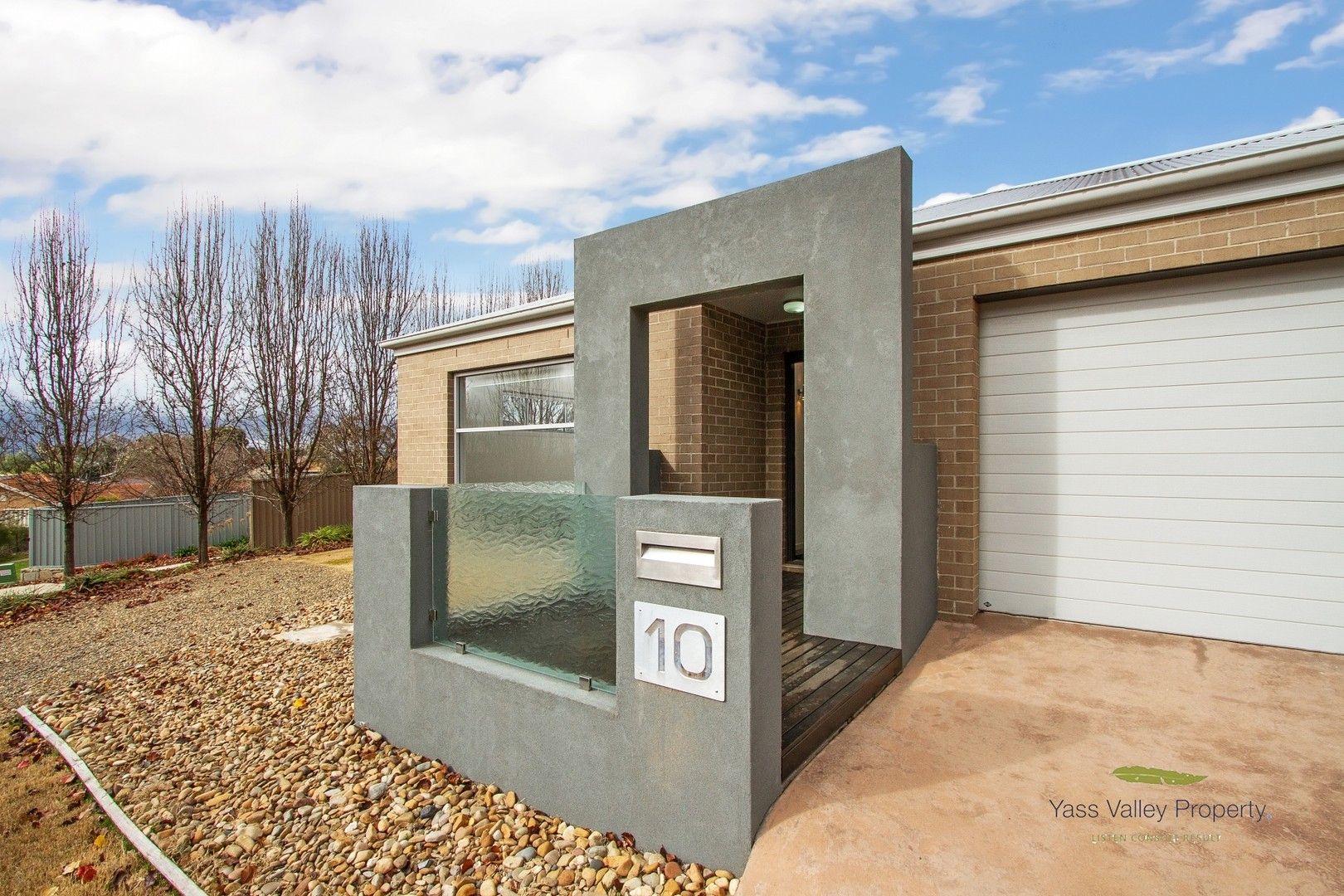 4 bedrooms House in 10 Hatton Drive YASS NSW, 2582