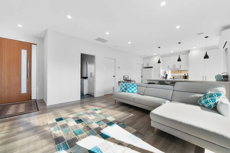 Additional image 5 of 2/11 Rosemary Crescent, Frankston North VIC 3200