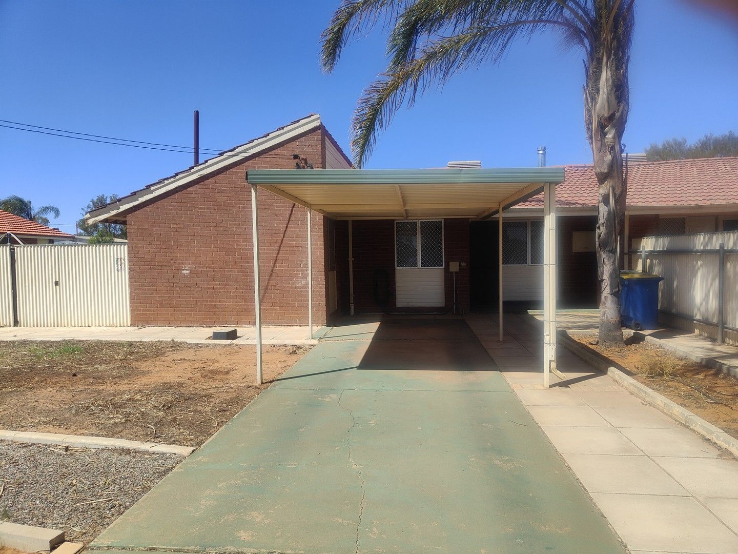 2 bedrooms House in 29B Talmalmo Place SOUTH KALGOORLIE WA, 6430