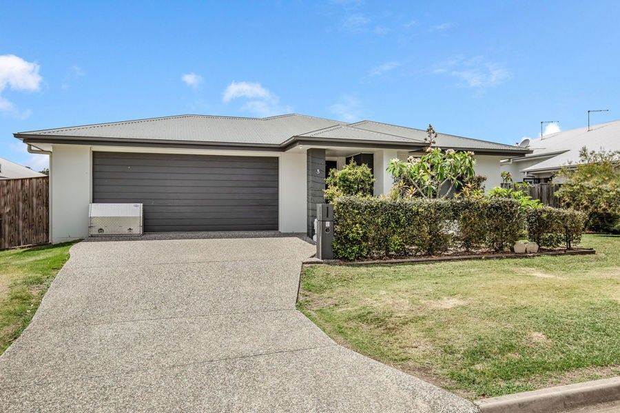 4 bedrooms House in 3 Fullbrook St PIMPAMA QLD, 4209