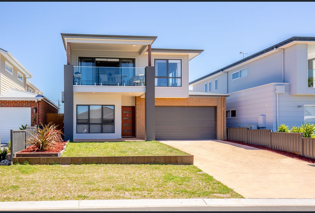 4 bedrooms House in 4 Nautilus Cl PAYNESVILLE VIC, 3880