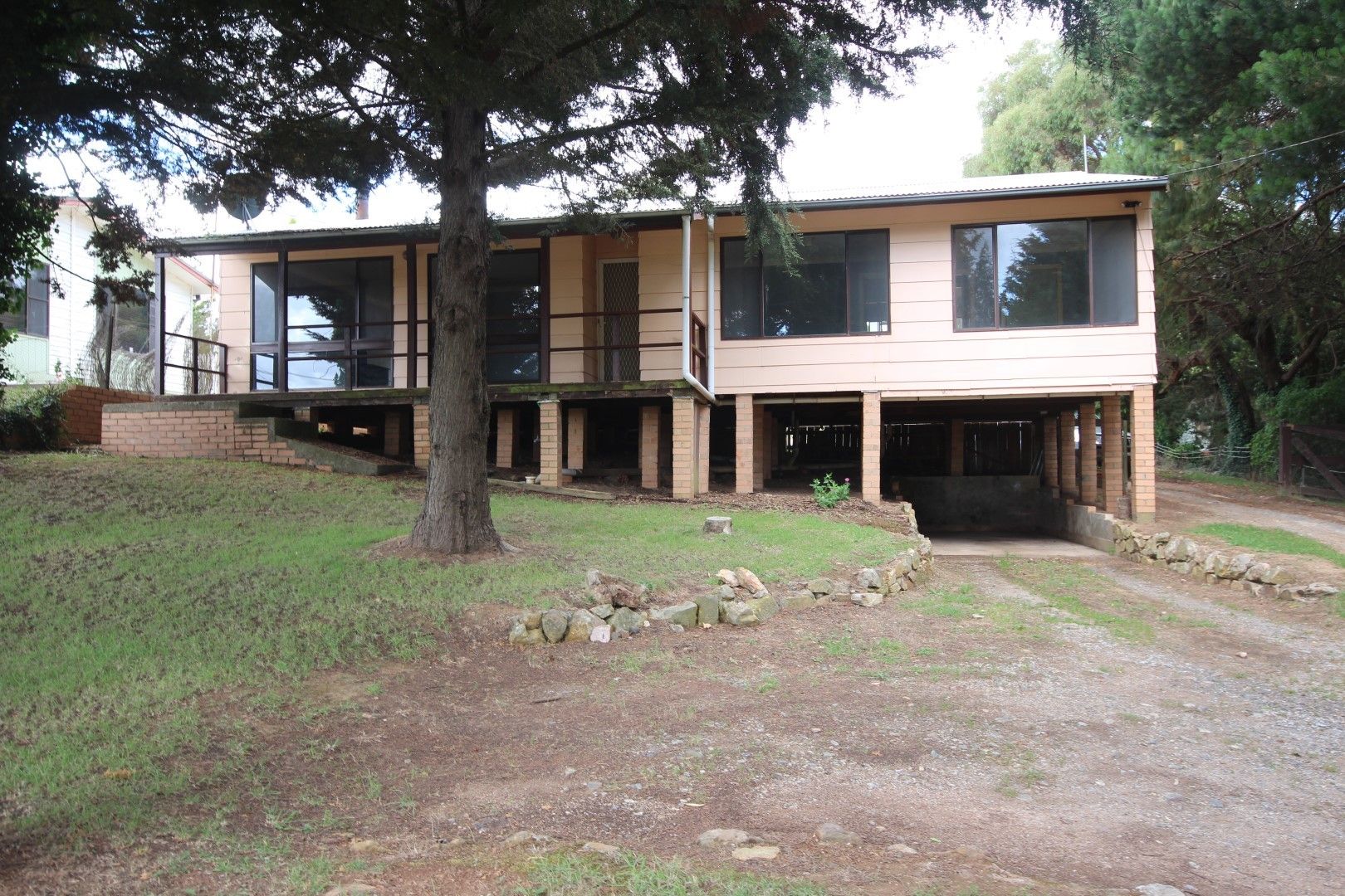 34 Duckmaloi Road, Oberon NSW 2787 House For Rent 375 Domain