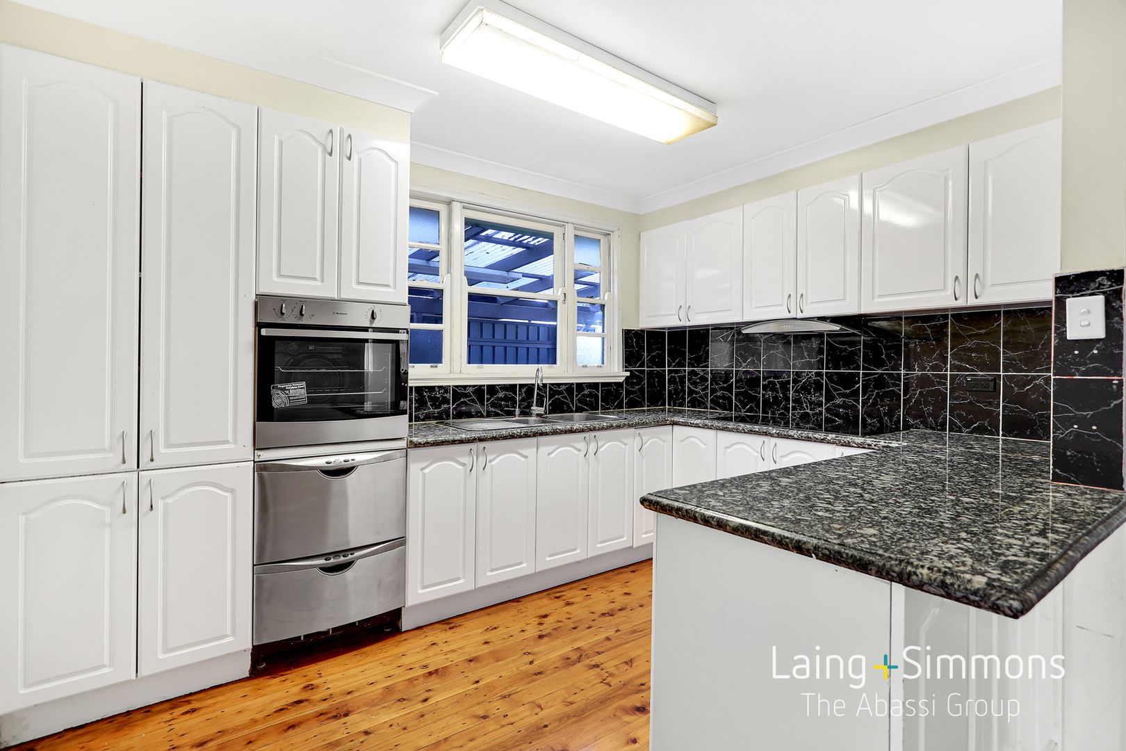 54 Lucena Crescent, Lethbridge Park NSW 2770, Image 2