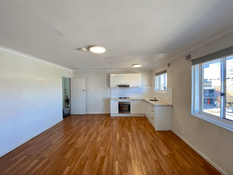 Apartment / Unit / Flat in 3/140 Macpherson Street, BRONTE NSW, 2024