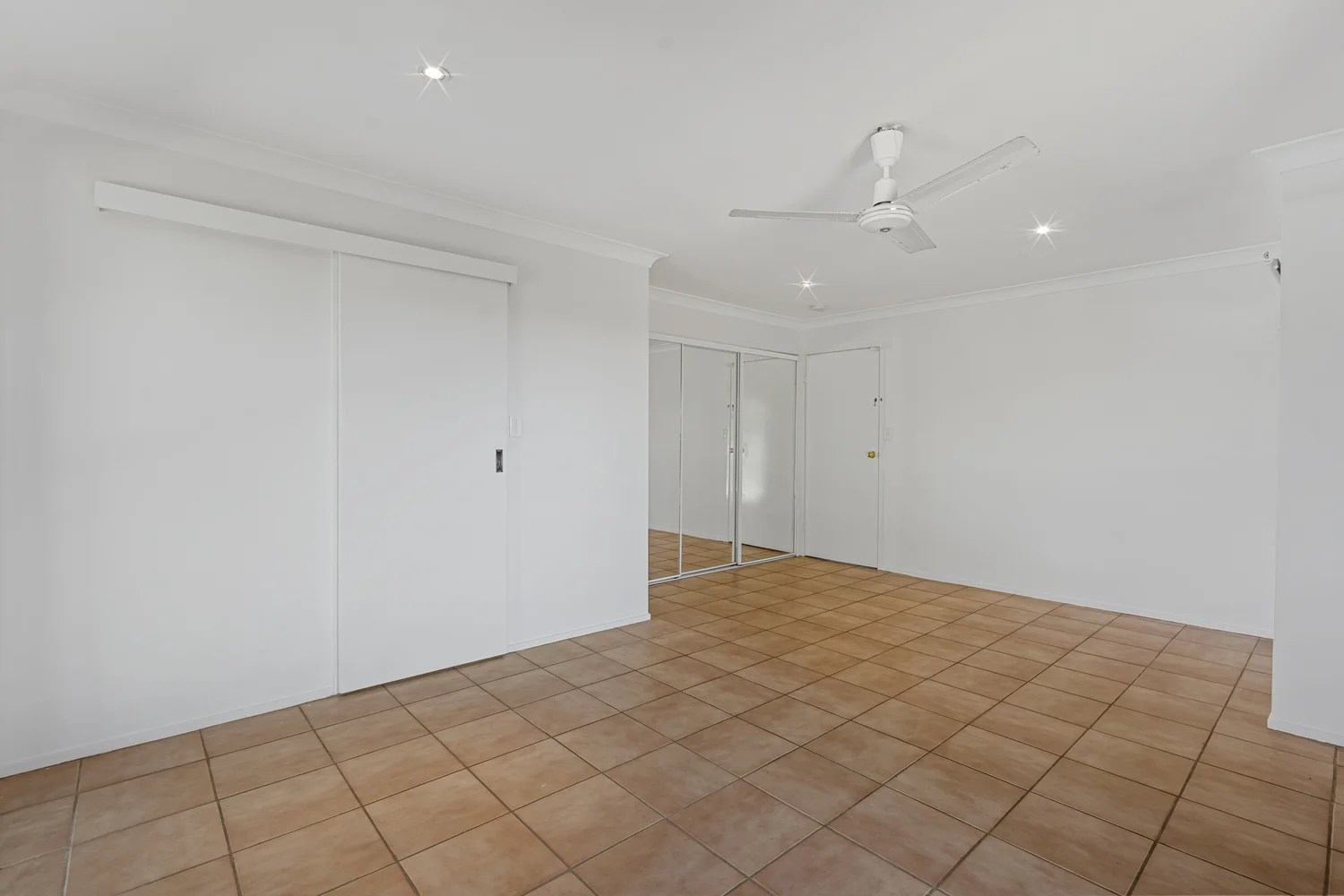 Additional image 10 of 5 Dearne Place, Carrara QLD 4211