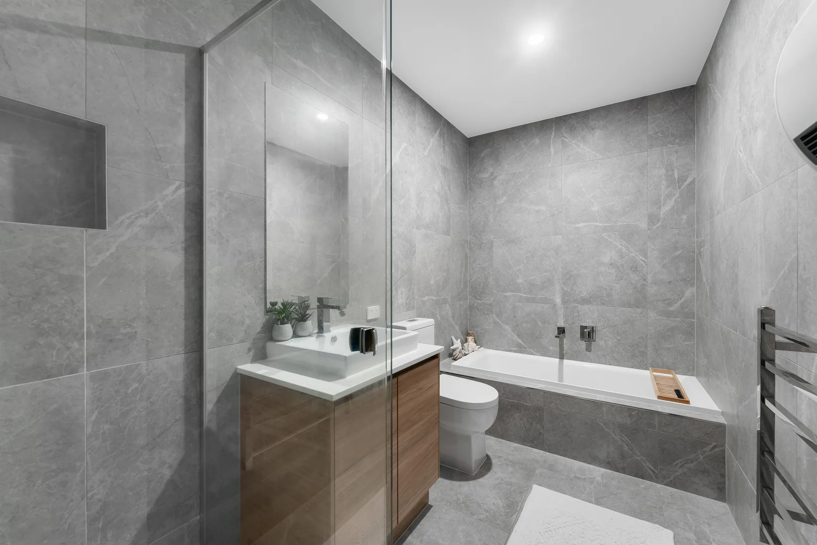 Additional image 7 of 5/180 Manningham Road, Bulleen VIC 3105