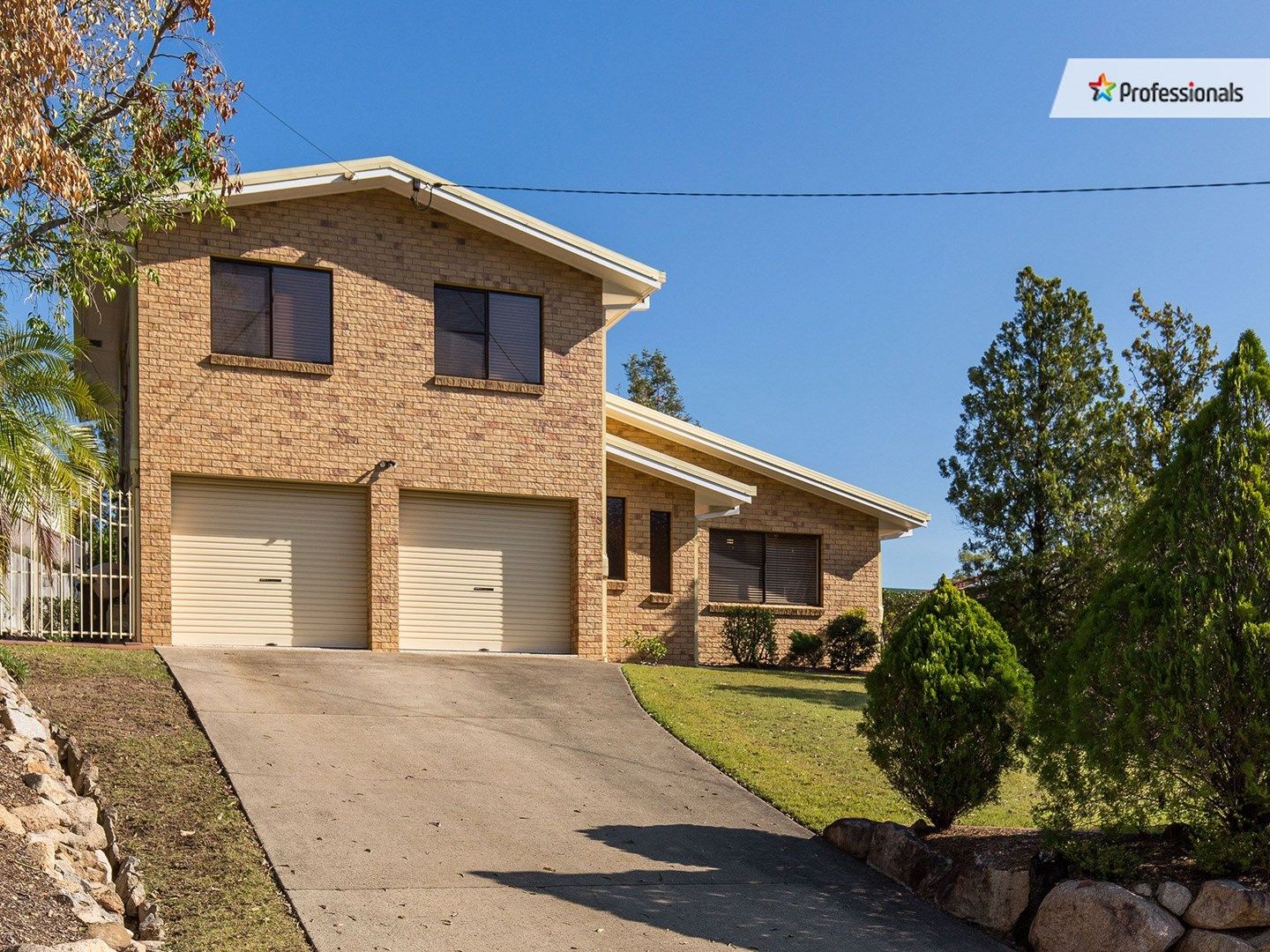 10 Carmont Court, Ferny Hills QLD 4055, Image 0