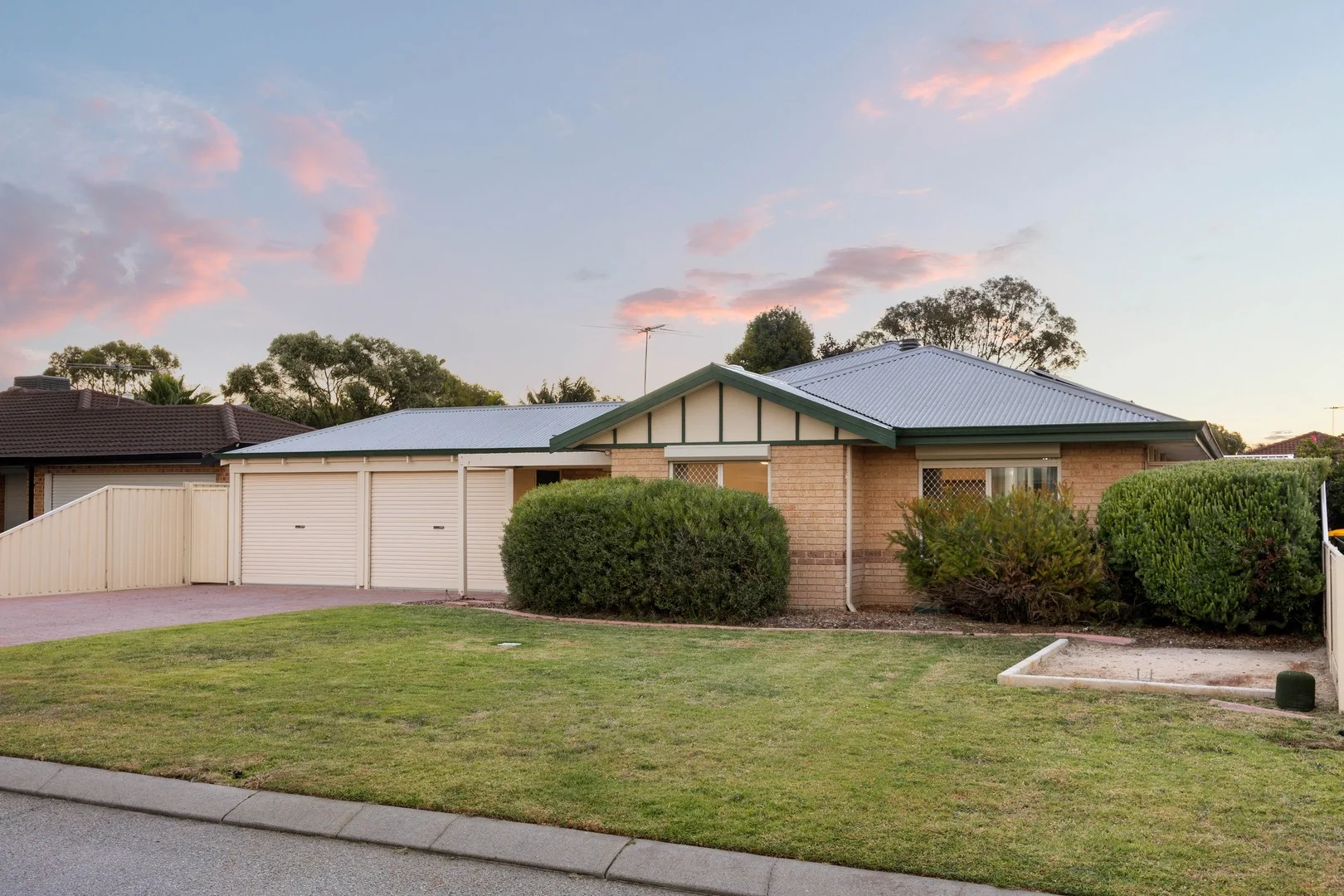 20 Aldinga Pl, Waikiki WA 6169