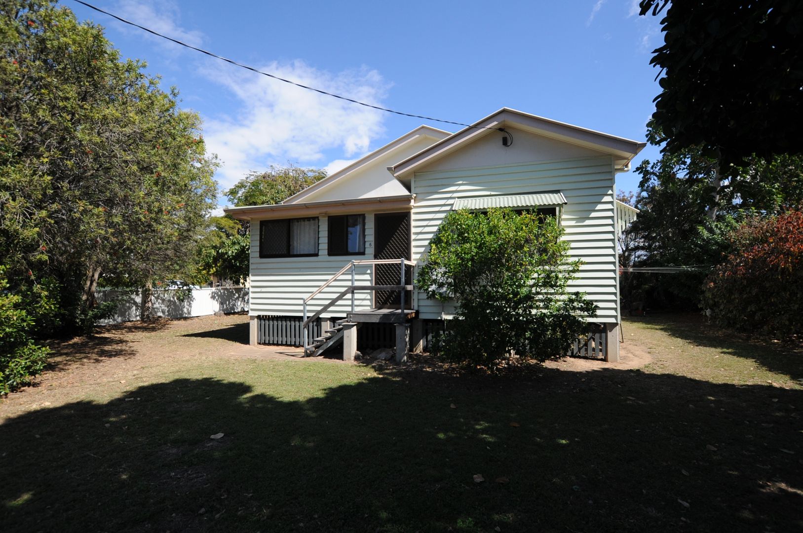 5 Waterview Road, Bundaberg North Property History & Address Research