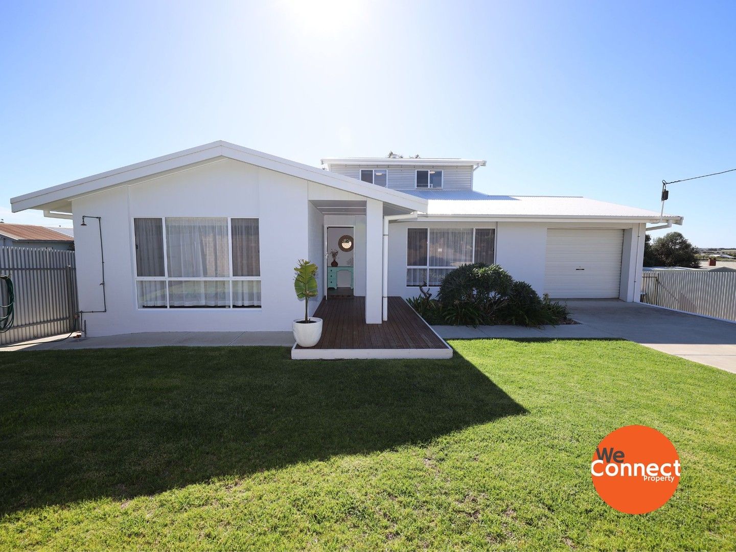 4 bedrooms House in 44 Castle Avenue GOOLWA BEACH SA, 5214