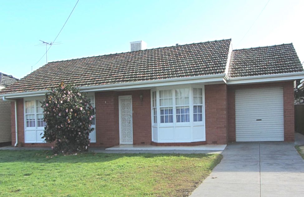 3 bedrooms House in 61 Cresdee Road CAMPBELLTOWN SA, 5074