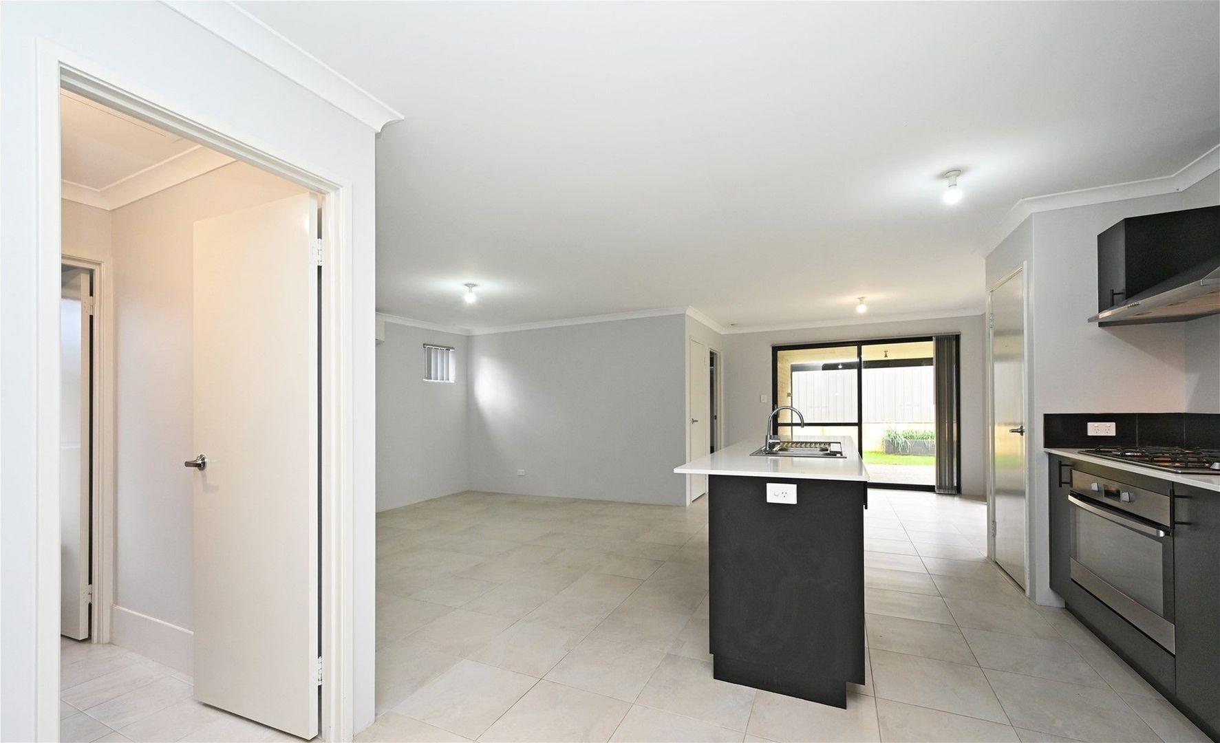 47 Azolla Street, Banksia Grove WA 6031, Image 2