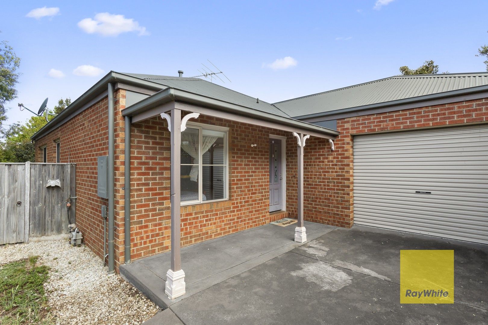 3 bedrooms House in 2/9 Resolute Drive WAURN PONDS VIC, 3216