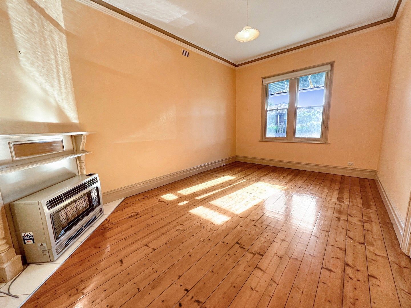 3 bedrooms House in 49 Sharp Street NEWTOWN VIC, 3220