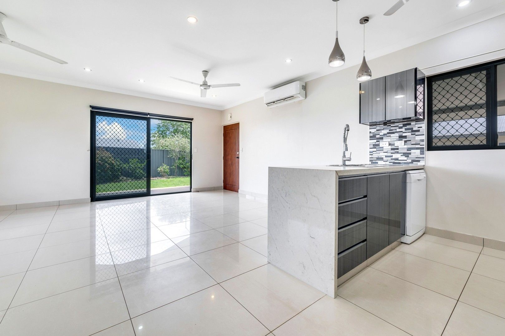 2/5 Bloodwood Street, Zuccoli NT 0832, Image 0