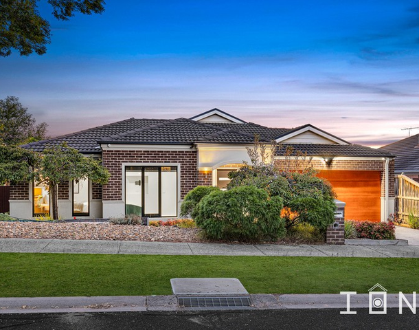 56 Hillgrove Crescent, Berwick VIC 3806