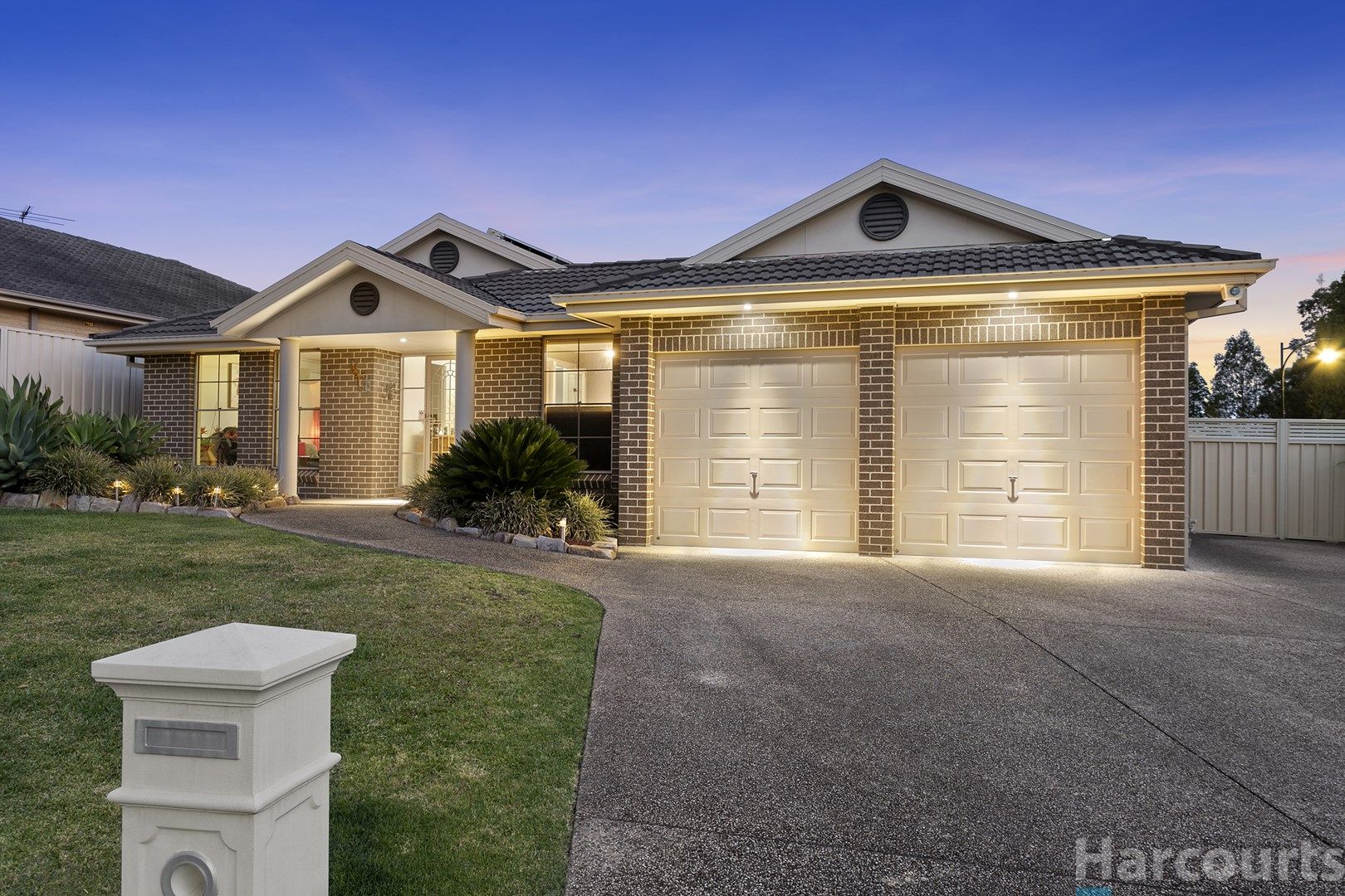 8 Hadlow Drive, Cameron Park NSW 2285, Image 0