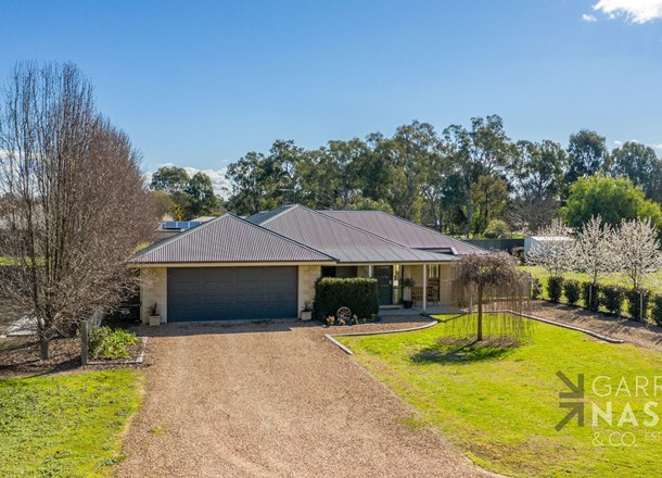 15 Jones Street, Oxley VIC 3678