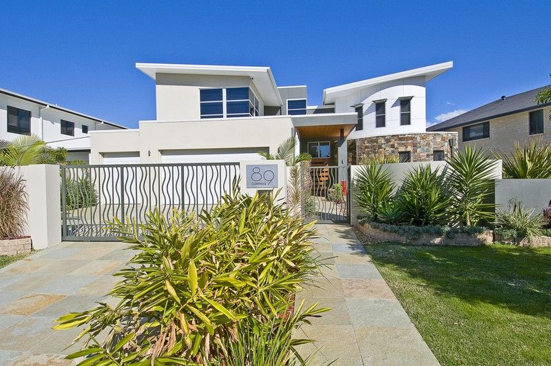 6 bedrooms House in 89 Compass Drive BIGGERA WATERS QLD, 4216