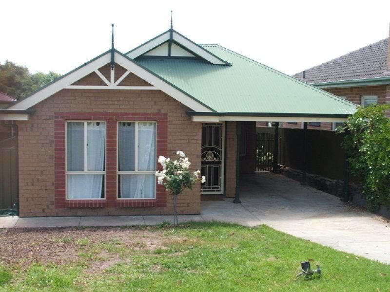 3 bedrooms House in 10 Pioneer Avenue PORT ELLIOT SA, 5212