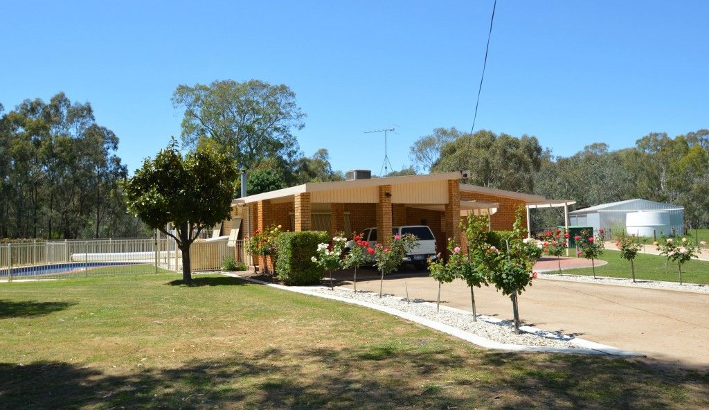 9 Oxley-Greta West Road, Oxley VIC 3678, Image 0