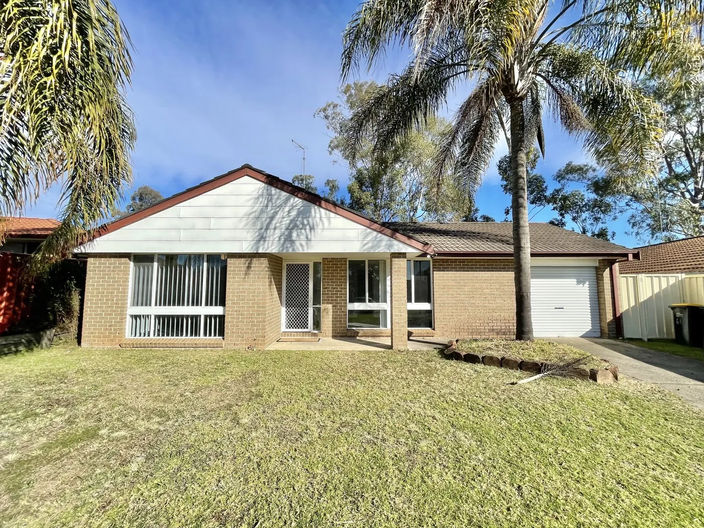 SPACIOUS FAMILY HOME!, Glenmore Park