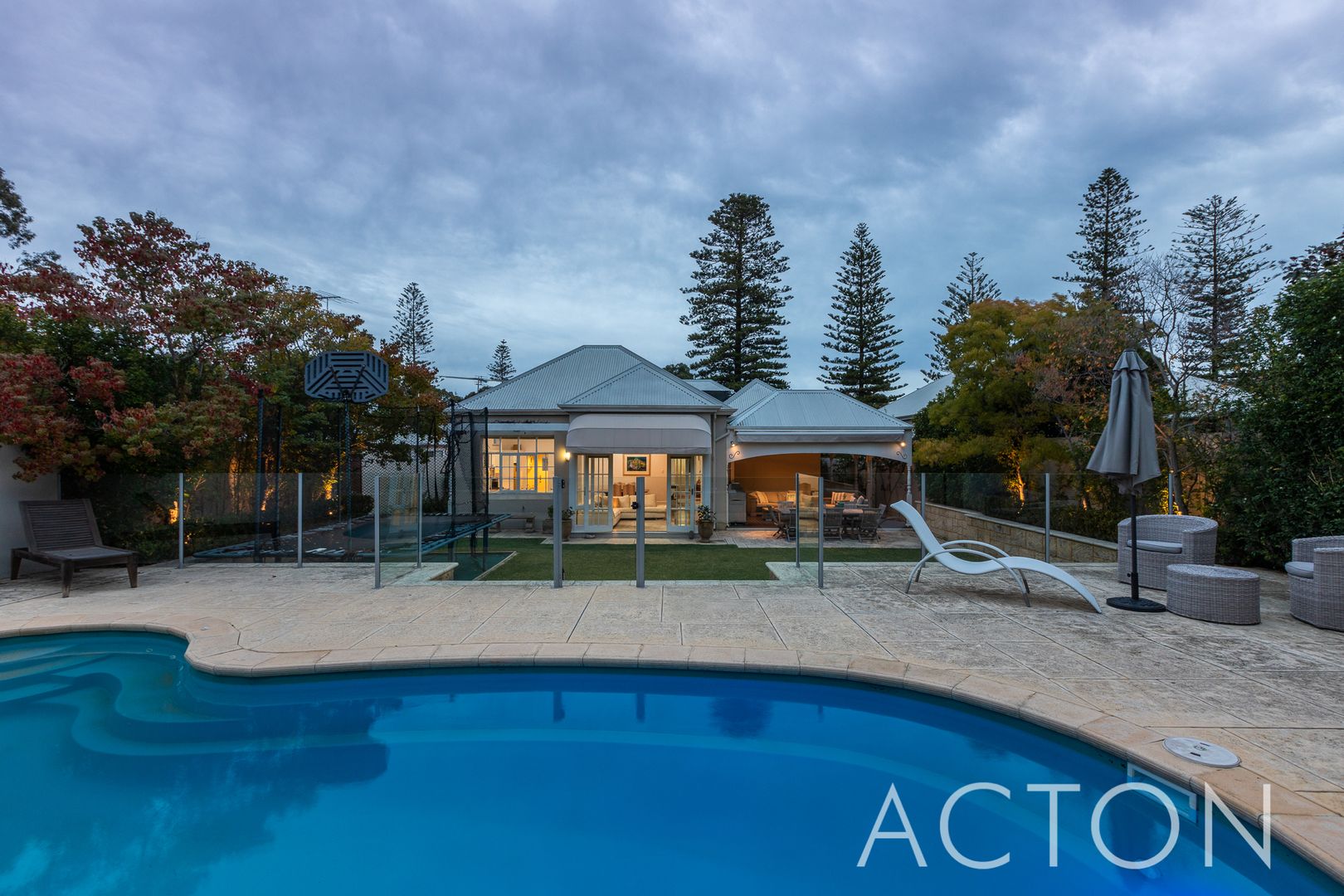 4 bedrooms House in 96 Grant Street COTTESLOE WA, 6011