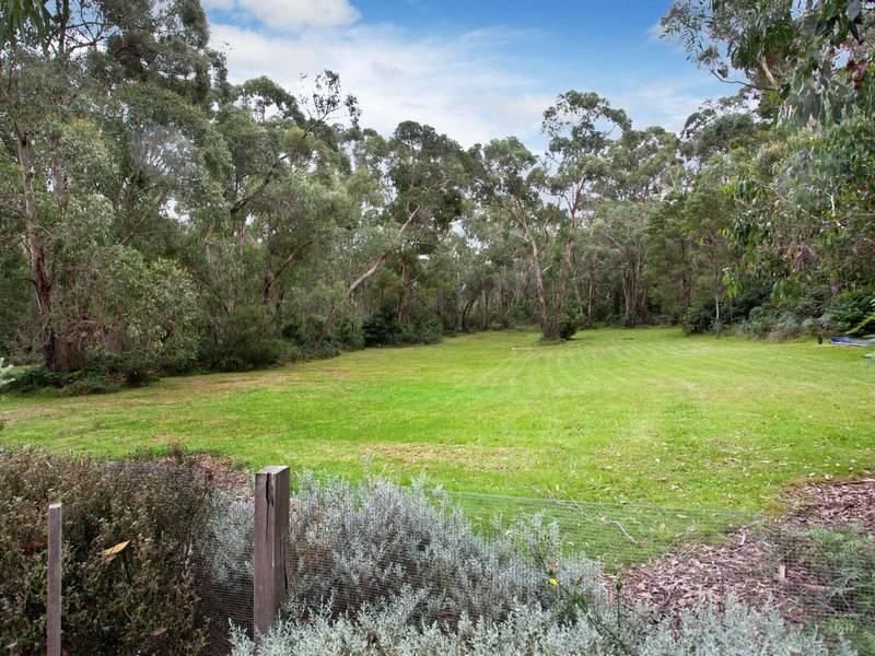 6 Tonkins Rd, RED HILL SOUTH VIC 3937, Image 2