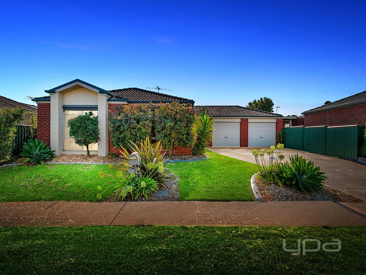 4 Gainsford Way, Burnside VIC 3023, Image 0