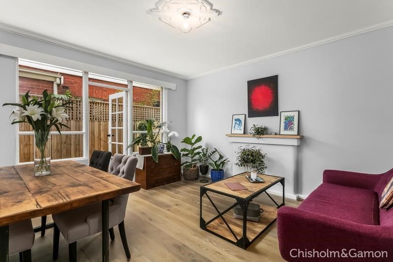 1 bedrooms Apartment / Unit / Flat in 2/45 Foam Street ELWOOD VIC, 3184
