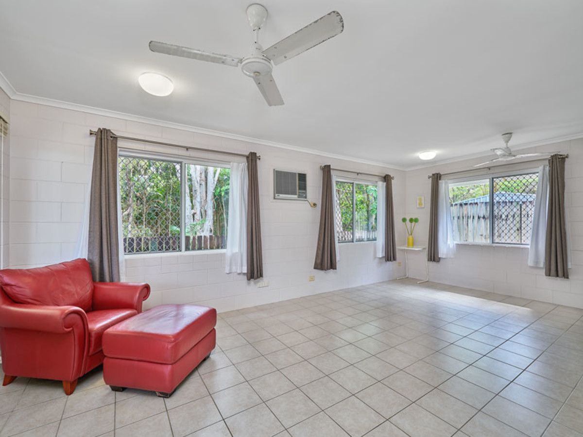 2/14 Caribbean Street, Holloways Beach QLD 4878, Image 2