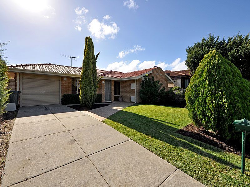 4 bedrooms House in 42 Wisteria Parade EDGEWATER WA, 6027
