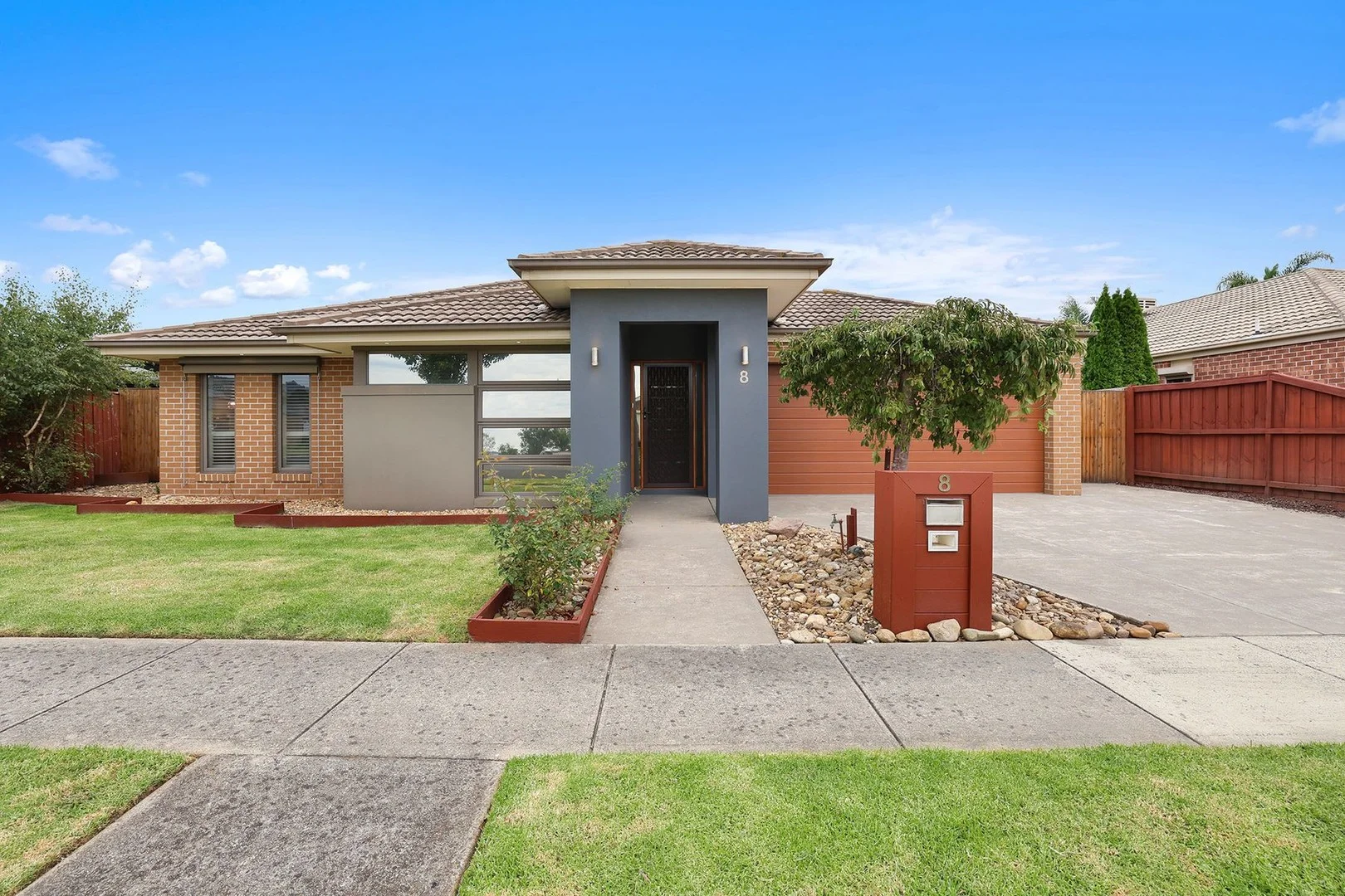 8 Wisteria Drive, Yarragon VIC 3823