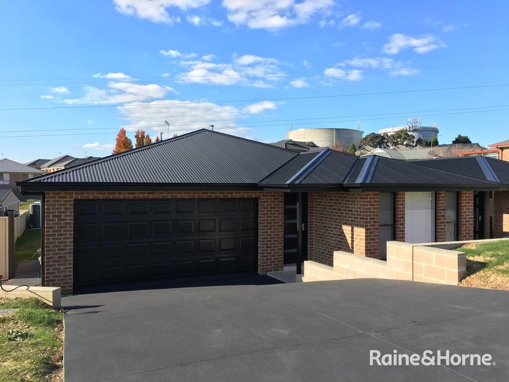 3 bedrooms House in 12 Holman Way ORANGE NSW, 2800