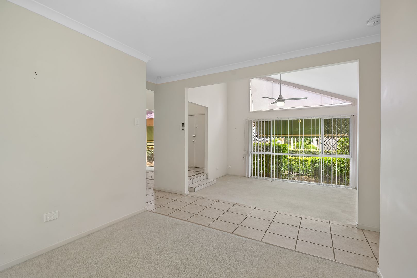 28 Parkway Place, Kenmore QLD 4069, Image 2