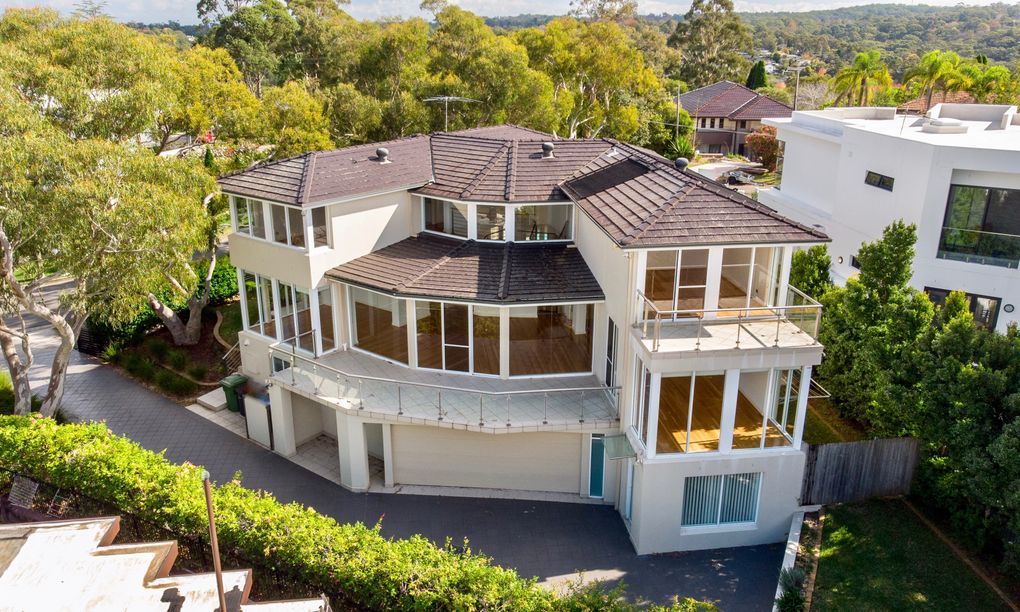 5 bedrooms House in 2 Deakin Place EAST KILLARA NSW, 2071