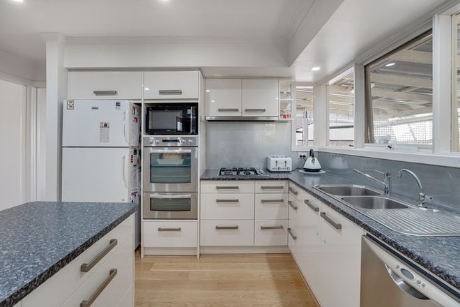 57 White Kitchen Ideas That Are Design Heaven